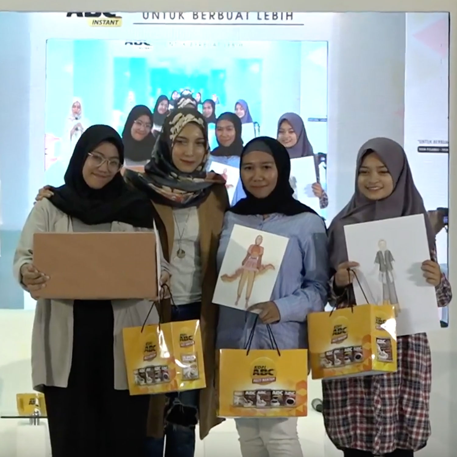 Roadshow Coffeetone X You 2018 Goes to Yogyakarta .